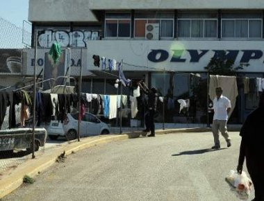 Ξεκίνησε σήμερα η εκκένωση του Ελληνικού- Πάνε στην Θήβα οι μετανάστες